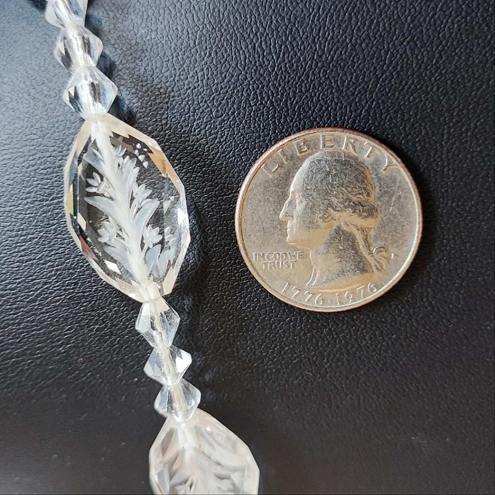 Faceted Oval Etched Floral Vintage Clear Crystal Glass Bicone Necklace 1960's